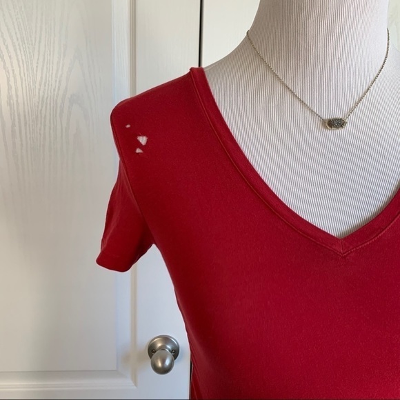 Gap Body Distressed V-Neck Tee - Picture 2 of 10